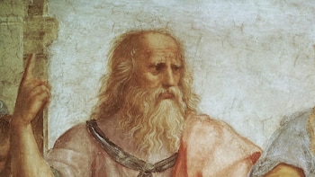 Platón, filósofo griego: “La pobreza no viene por la disminución de las riquezas, sino por la multiplicación de los deseos”