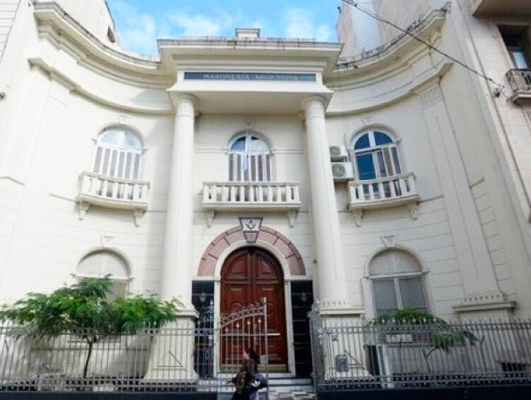 El frente de la sede de la Gran Logia Argentina, en Perón 1242, que participará de la Noche de los Museos