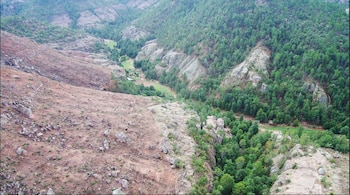 Los campamentos cerca de las plantaciones clanestinas se hallan en zonas serranas de difícil acceso a horas de pueblos on carreteras Foto del reportaje Esclavos en la Sierra Tarahumara, de Quinto Elemento Lab