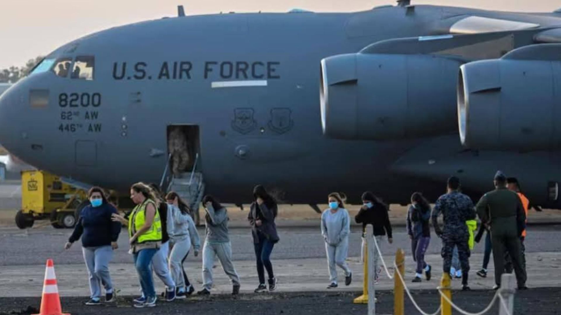 Más de 100 peruanos han sido deportados de Estados Unidos .Foto Johan Ordoñez / AFP