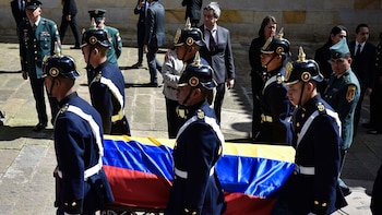 EN VIVO|El último adiós de Germán Vargas Lleras: con calle de honor ingresará el exvicepresidente a la Catedral Primada de Colombia