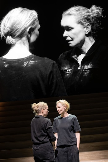 Cate Blanchett y Nina Hoss en “Electra/Persona”