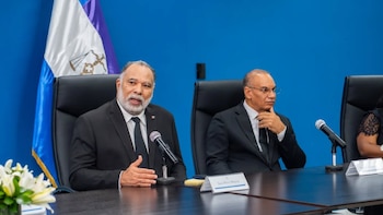 Transformaciones profundas redefinen la experiencia ante tribunales. El impacto queda reflejado en testimonios de usuarios, autoridades y magistrados, sorprendiendo por la velocidad e inmediatez de cada respuesta dada en 2025 (Foto cortesía Poder Judicial de la República Dominicana)
