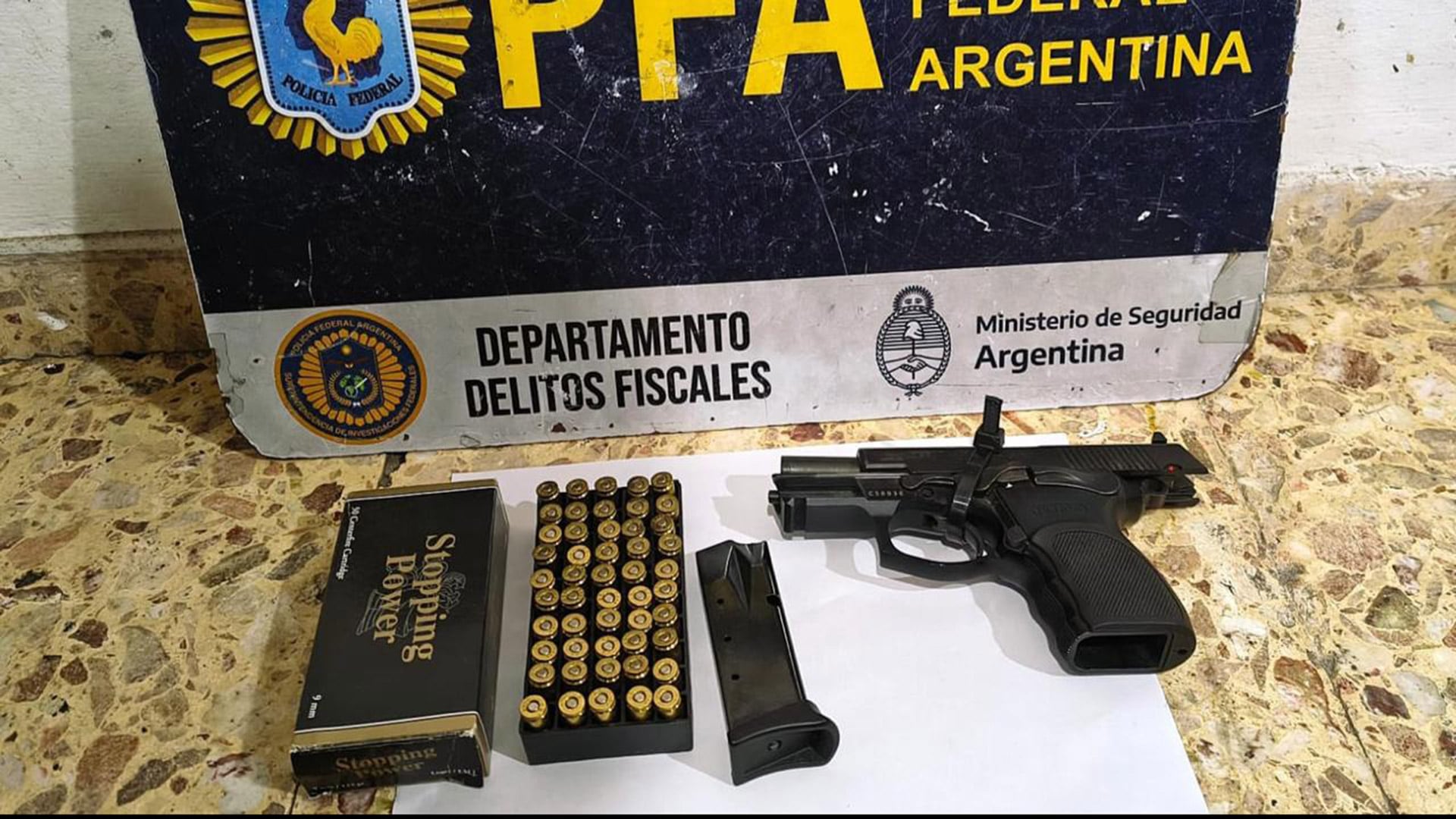 Una de las armas incautadas