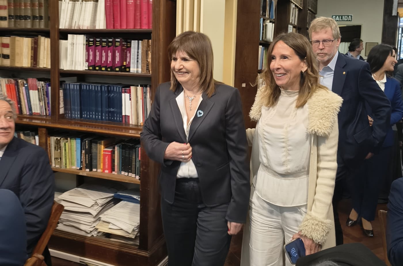 Bullrich fue presentada por Fernanda Mierez, presidenta del Colegio de Abogados de la Ciudad de Buenos Aires
