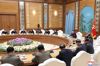 La reunión del buró político