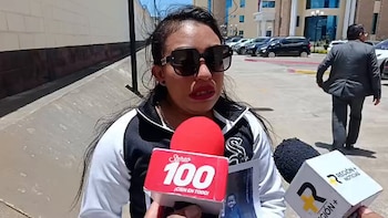La madre biológica afirmó que la custodia temporal fue otorgada al padre tras pruebas de paternidad y que la niña murió 20 días después bajo su cuidado.