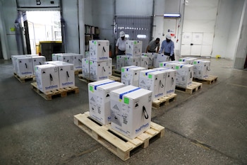 Cajas con la vacuna de