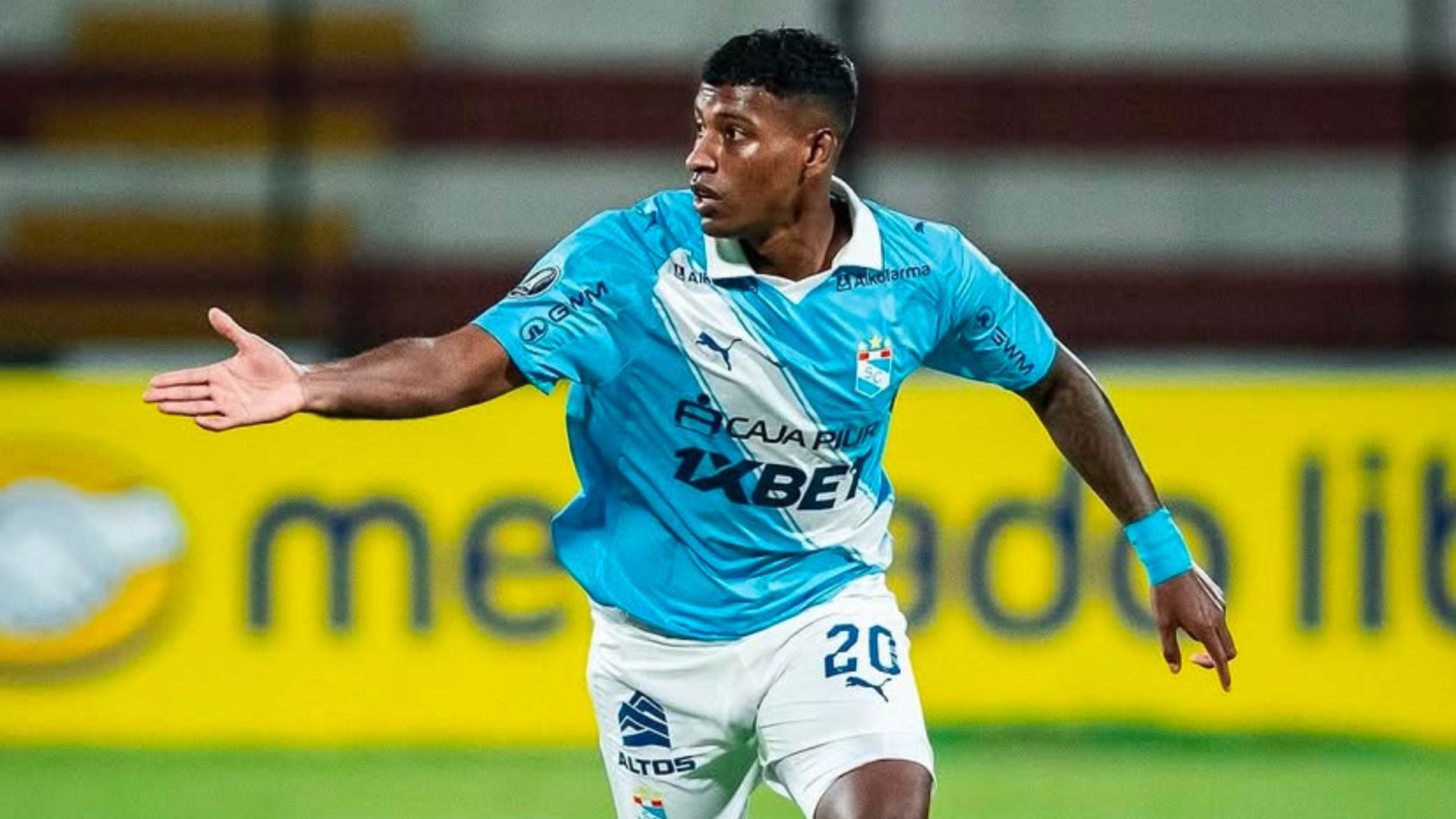 Miguel Araujo resta importancia a las críticas: “Sporting Cristal está jugando tres torneos, vamos partido a partido”