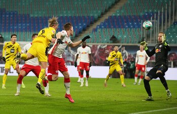 Haaland ya anticipó al defensor