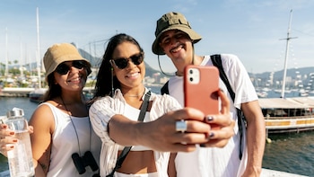 El truco para tener internet al viajar al extranjero sin pagar roaming costoso ni comprar SIM