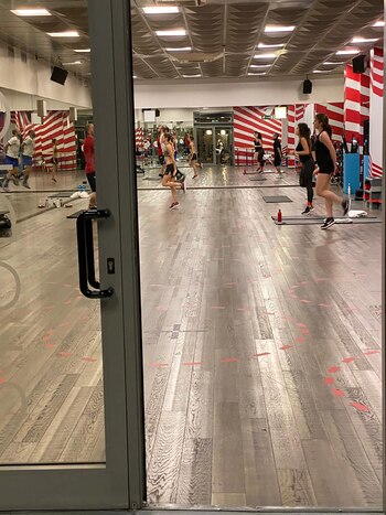 Distancia social en el gimnasio