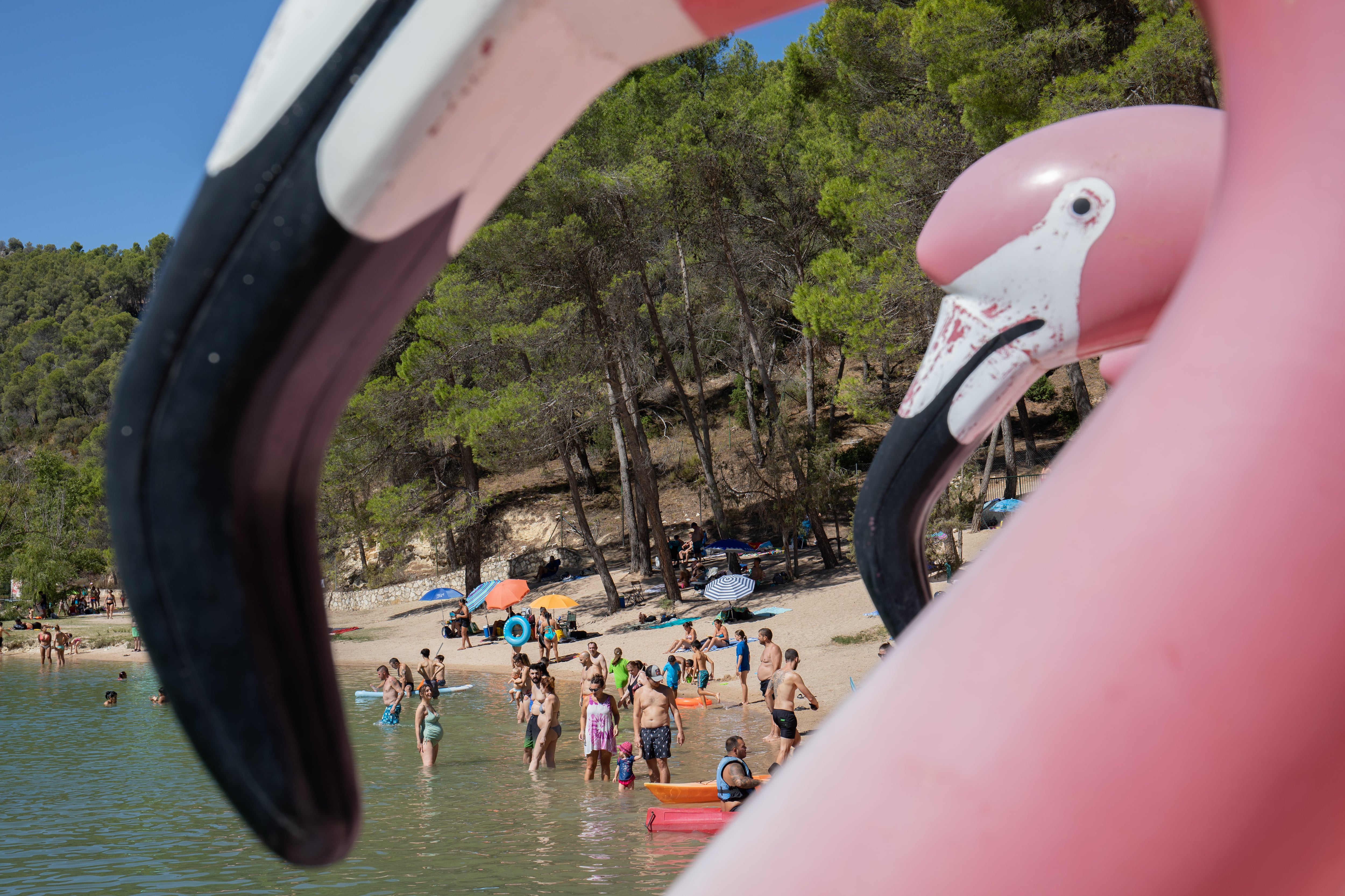 Vista de la playa del embalse de Bolarque, a 20 de agosto, en Guadalajara, Castilla La-Mancha, (España). (Rafael Bastante/Europa Press)