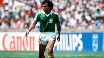 Los lujos que Hugo Sánchez