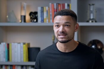 Steven Bartlett, conductor de The Diary Of A CEO, llevó a Eric Schmidt a debatir sobre los riesgos de TikTok y su impacto en la salud mental de los jóvenes.