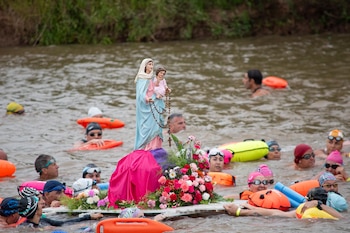 La procesión a nado quedó