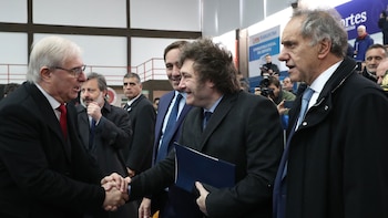 Javier Milei, con Scioli a