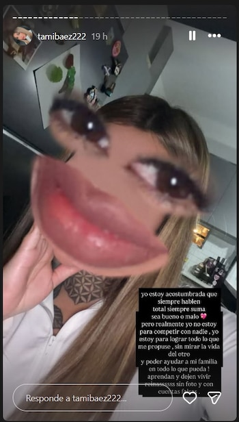 Un video viral en TikTok desató críticas hacia Tamara Báez por considerar elevados los precios de su tienda, especialmente el jean a 70 mil pesos