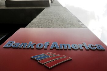 Bank of America es una institución financiera que ofrece servicios bancarios, de inversiones, gestión de activos y otros productos financieros. Es una de las instituciones financieras más grandes del mundo - crédito Lucas Jackson/Reuters
