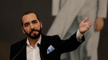 El Salvador: despegue de un