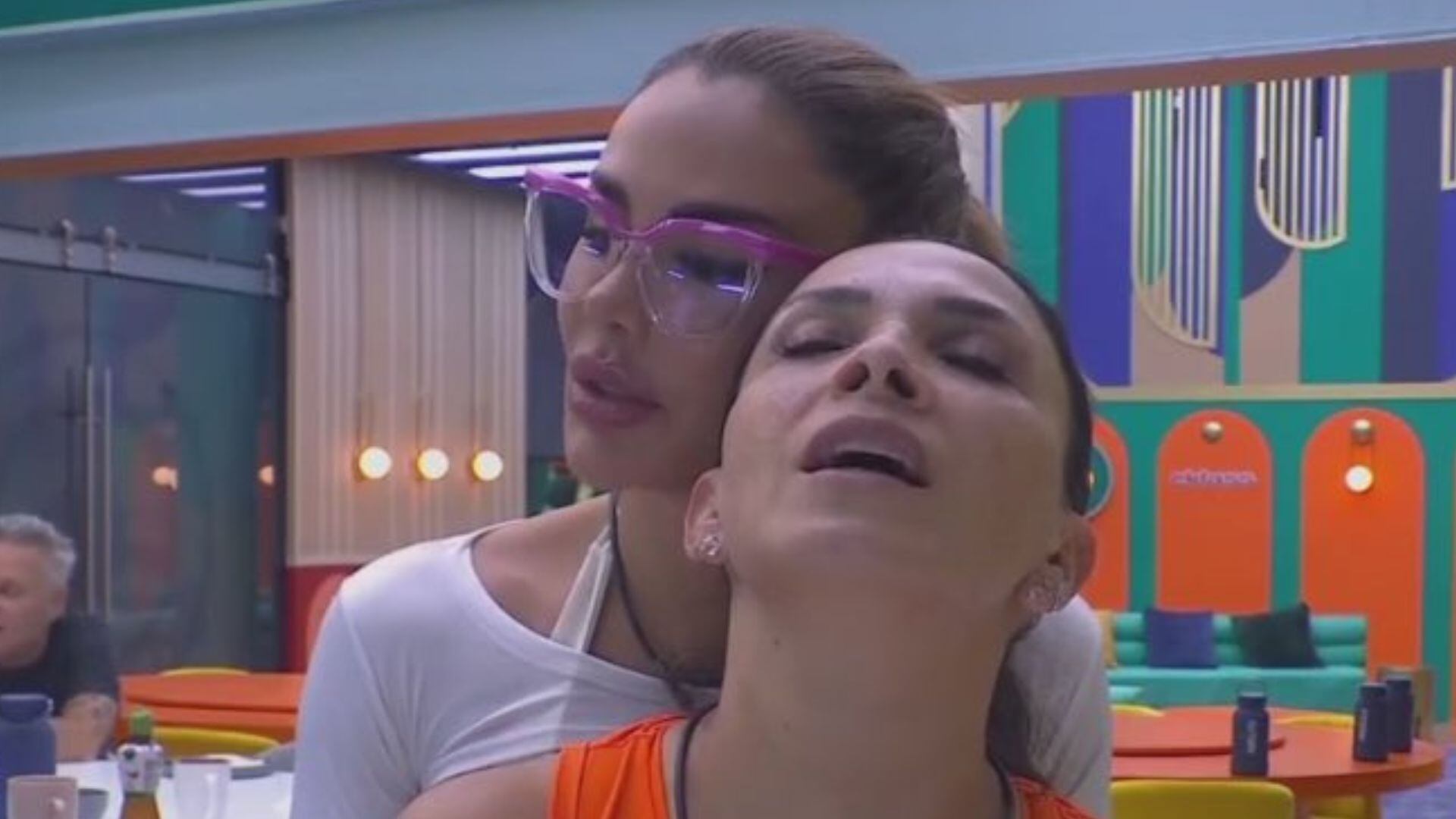 Ninel y Dalilah protagonizan divertido momento en el reality (Foto: La Casa de los Famosos Mx)
