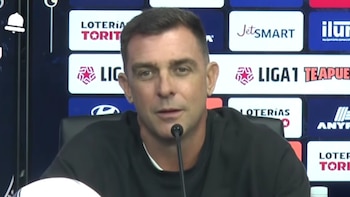 Pablo Guede lanzó irónico comentario contra arbitraje tras empate de Alianza Lima ante Sporting Cristal: “Una casualidad tremenda, buenísimo”