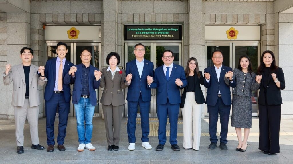 La participación en Future Innovation tech eXpo surgió tras reuniones de la Embajada salvadoreña con autoridades metropolitanas de Daegu, previstas para ampliar los vínculos de cooperación bilateral (Foto cortesía Ministerio de Relaciones Exteriores)