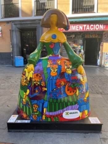 22-11-2021 Menina 'Folclore Brasileiro', ubicada