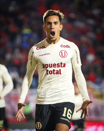 Martín Pérez Guedes celebrando su