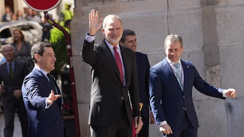 Felipe VI recibirá el martes 21 en la Zarzuela a Juanma Moreno tras su reelección como presidente de la Junta
