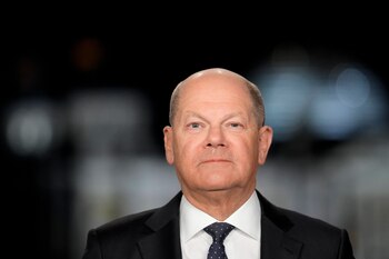 29/12/2023 FILED - 29 December 2023, Berlin: German Chancellor Olaf Scholz poses for a picture on the sidelines of the recording of his New Year's address in the Chancellery. Photo: Markus Schreiber/Pool AP/AP
ECONOMIA INTERNACIONAL
Markus Schreiber/Pool AP/AP / DPA