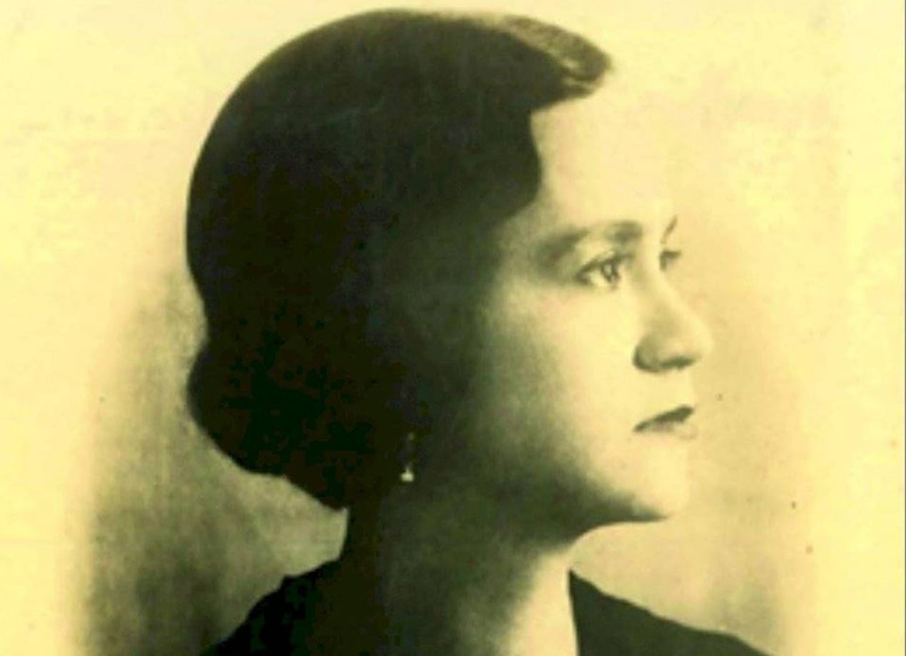 Fotografía de Matilde Hidalgo en sus años juveniles