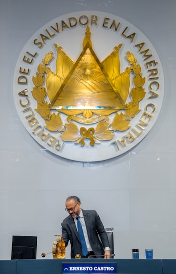 Ernesto Castro confirmó que la compra de los vehículos de la Asamblea Legislativa se publicará en el portal de transparencia en los próximos días./ (Redes de Ernesto Castro)