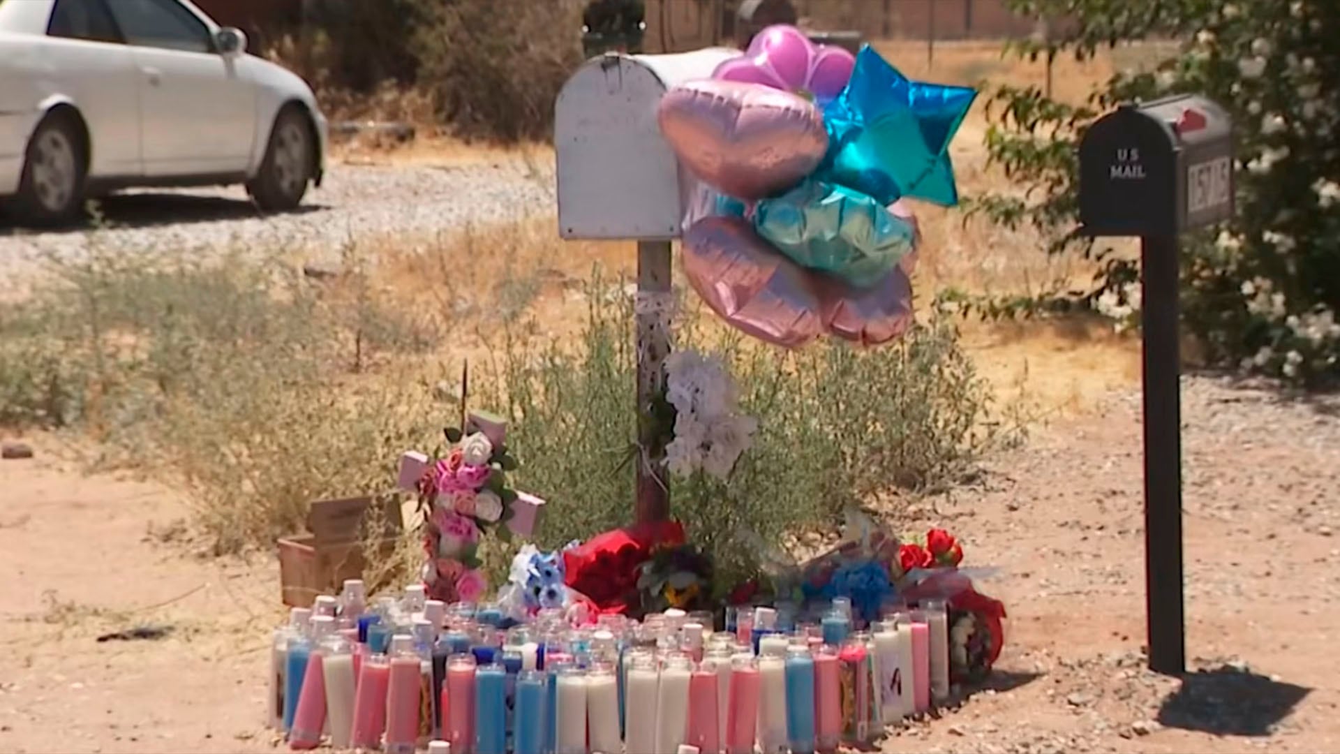 Familiares, amigos y vecinos realizaron una vigilia en el lugar del accidente para homenajear a Lorena López y reclamar justicia (Captura de video)