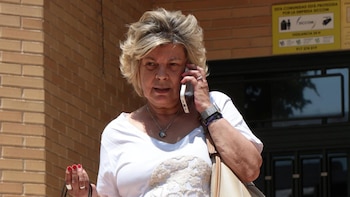 Terelu Campos reacciona al duro revés de salud de Edmundo Arrocet tras detectarle una mancha y un bulto en el riñón