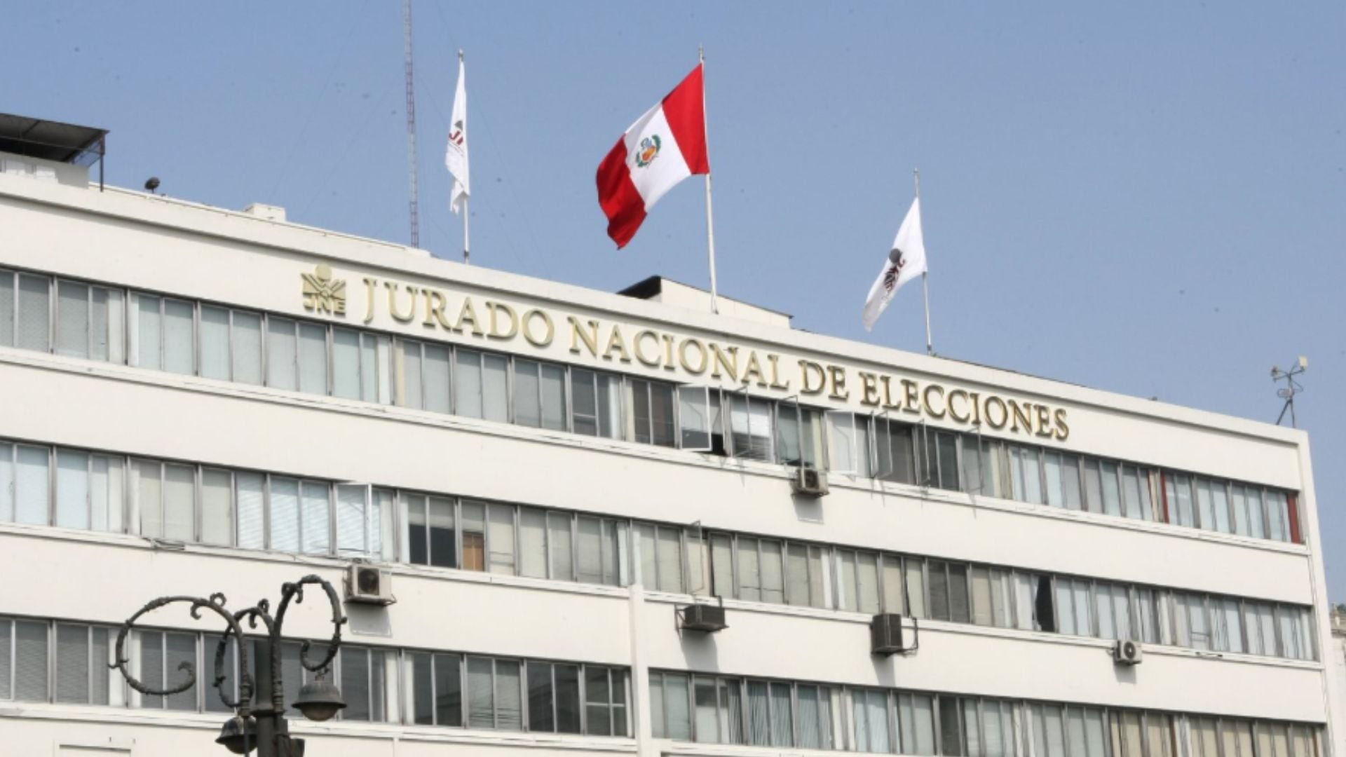 La institución entrega credenciales a los representantes electos, entre ellos gobernadores, vicegobernadores, consejeros, alcaldes y regidores - Créditos: Andina.