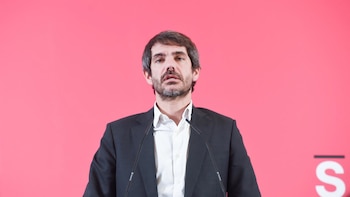 Sumar acusa a Feijóo de