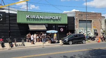 Vista exterior de la importadora