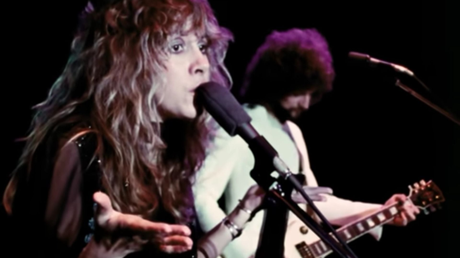 El músico es famoso por integrar la banda Fleetwood Mac en el rol de cantante y guitarrista (YouTube/Fleetwood Mac)