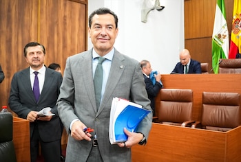 El presidente en funciones de la Junta, Juanma Moreno, tras finalizar el debate de investidura (María José López / Europa Press)
