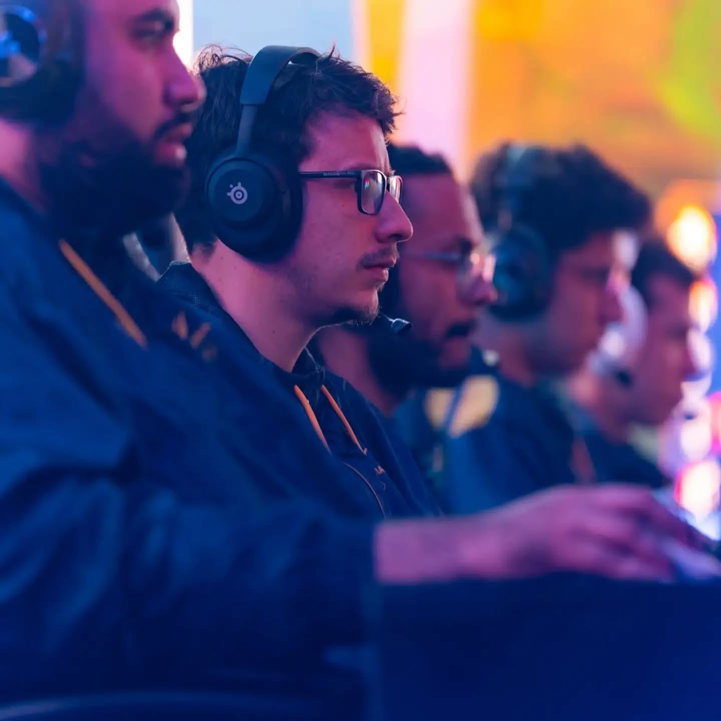Diferentes jugadores colombianos han tenido que migrar a países donde los esports ya son un deporte avalado para tener mayores oportunidades.