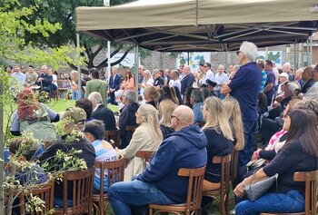 Los familiares de los caídos