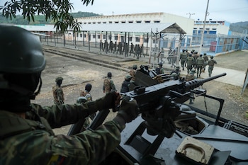 ARCHIVO - Los militares tendrán