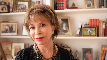 Isabel Allende: “Trump hará todas