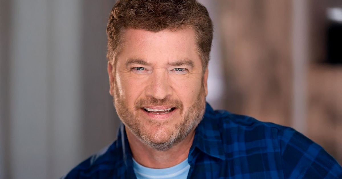 Muere a los 60 años el actor y comediante Pat Finn, estrella de Friends y Seinfeld
