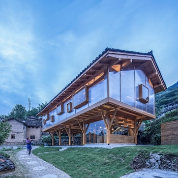 Mountain House Dezeen Awards