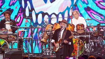 Murió Bob Weir, guitarrista y