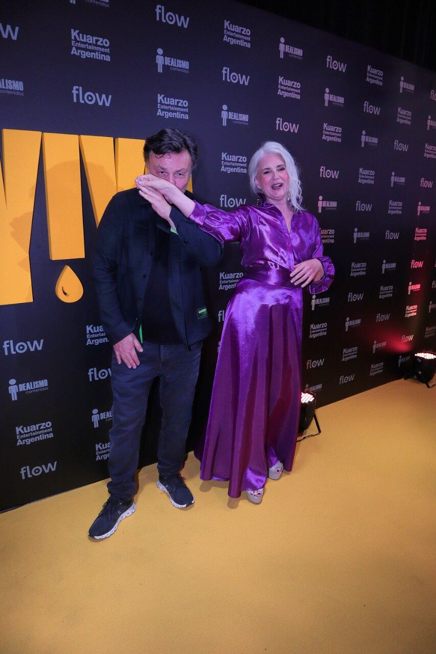 Su look fue una apuesta vibrante que reflejó fuerza y delicadeza a la vez