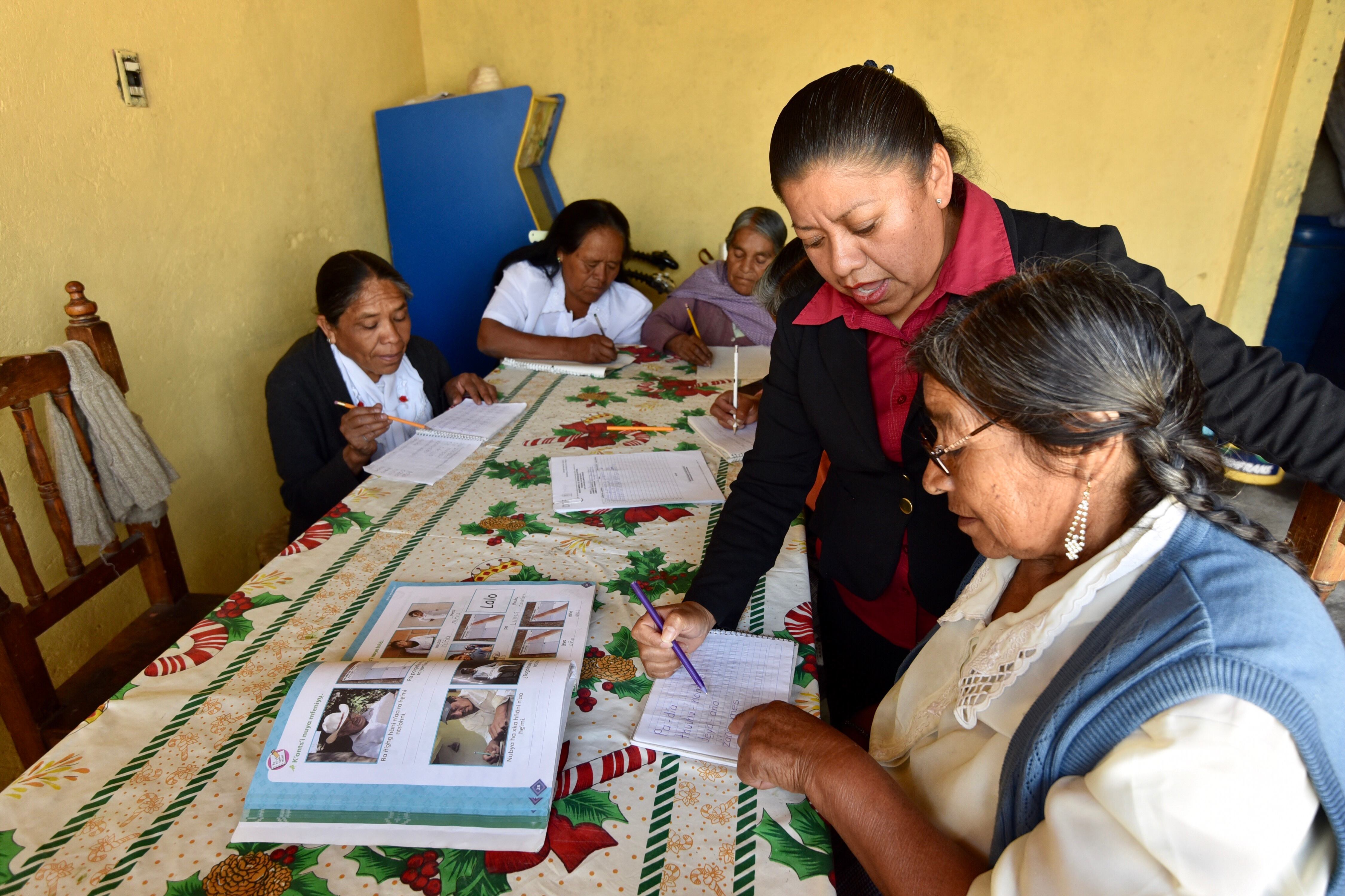 México ha impartido programas para alfabetización en comunidades indígenas de todo el país. (ARTEMIO GUERRA BAZ /CUARTOSCURO)