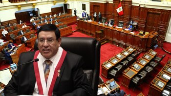 Mesa directiva presidida por Soto